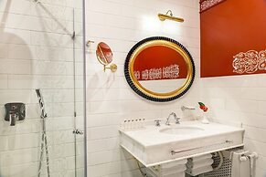 Frederic Koklen Boutique Hotel