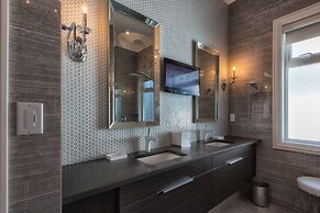 Prestige Oceanfront Resort, WorldHotels Luxury