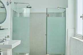 Poseidonion Grand Hotel