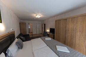 Boardinghouse HOME - adults only -