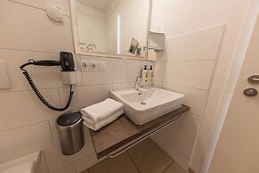 Boardinghouse HOME - adults only -