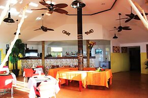 Le Uaina Beach Resort