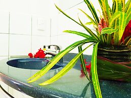 Le Uaina Beach Resort