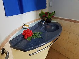 Le Uaina Beach Resort