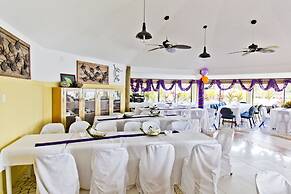 Le Uaina Beach Resort