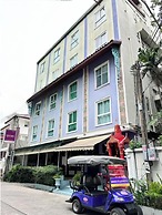 Sawasdee Hotel @ Sukhumvit Soi 8