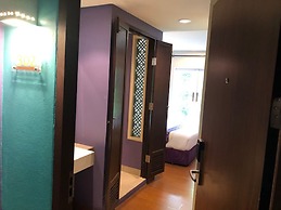 Sawasdee Hotel @ Sukhumvit Soi 8