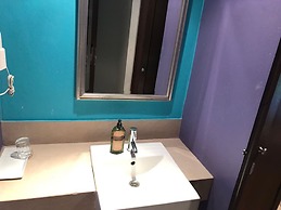 Sawasdee Hotel @ Sukhumvit Soi 8