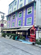 Sawasdee Hotel @ Sukhumvit Soi 8