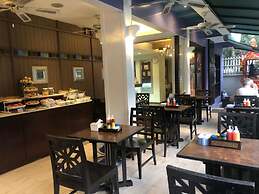 Sawasdee Hotel @ Sukhumvit Soi 8