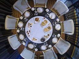 Maestral Resort & Casino