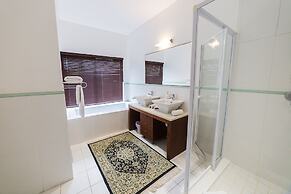 Atlantic Waves Guest House