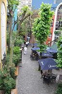 Europlaza Hotel & Suites