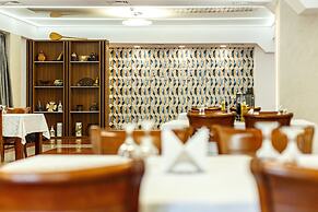 Lira Pacific Aparthotel