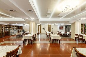 Lira Pacific Aparthotel