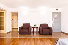 Lira Pacific Aparthotel