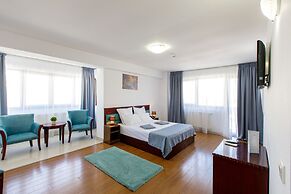 Lira Pacific Aparthotel