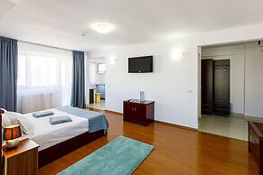 Lira Pacific Aparthotel