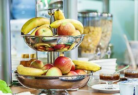 Lira Pacific Aparthotel