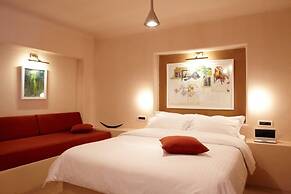 Voreina Gallery Suites