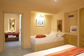 Voreina Gallery Suites