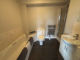 Fitzwilliam Arms Hotel