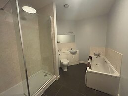 Fitzwilliam Arms Hotel