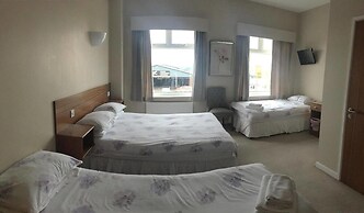 Fitzwilliam Arms Hotel