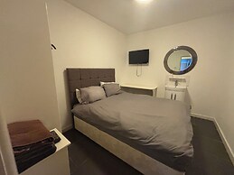 Fitzwilliam Arms Hotel