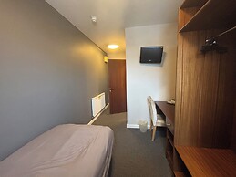 Fitzwilliam Arms Hotel