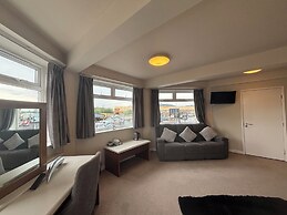 Fitzwilliam Arms Hotel