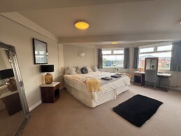 Fitzwilliam Arms Hotel