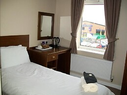 Fitzwilliam Arms Hotel