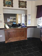 Fitzwilliam Arms Hotel
