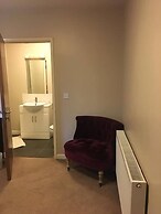 Fitzwilliam Arms Hotel