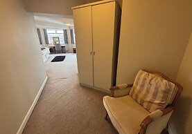 Fitzwilliam Arms Hotel