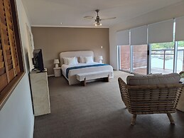Quarterdecks Retreat