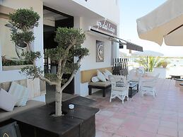 Apartamentos Sabina Playa