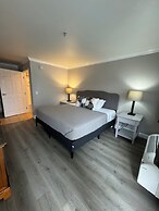 Dune Surfer Inn