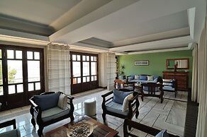 Golden View Beach Hotel