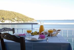 Golden View Beach Hotel