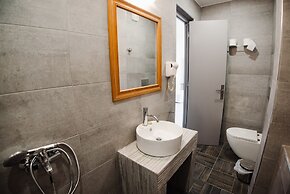 Golden View Beach Hotel