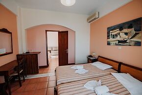 Golden View Beach Hotel