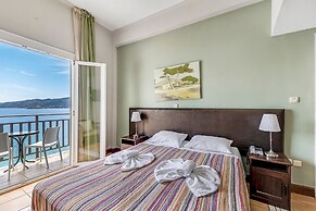 Golden View Beach Hotel