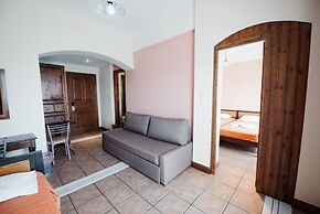 Golden View Beach Hotel