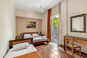 Golden View Beach Hotel