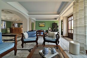 Golden View Beach Hotel