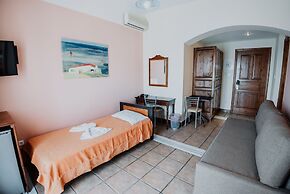 Golden View Beach Hotel