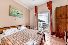 Golden View Beach Hotel