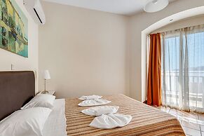 Golden View Beach Hotel